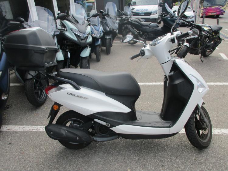 YAMAHA D'ELIGHT 125